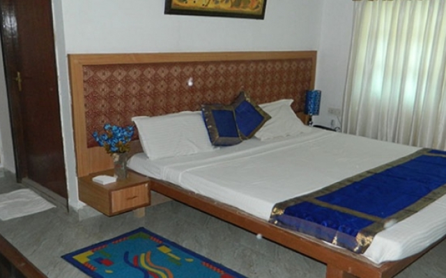 Town House Resort Candolim (Magnum Resort)