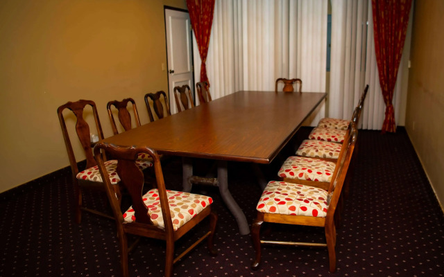 Ramada Plaza by Wyndham Garden Grove/Anaheim South