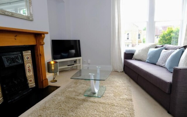 Karah Suites - Chandos Apartments