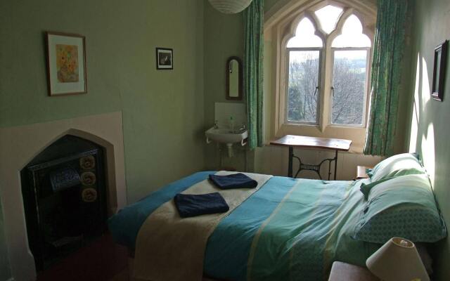Monkton Wyld Court