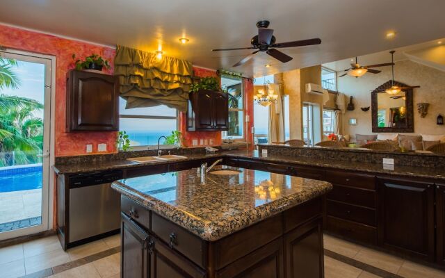 Spacious Cabo Villa Perfect for Large Groups: Villa Alegria