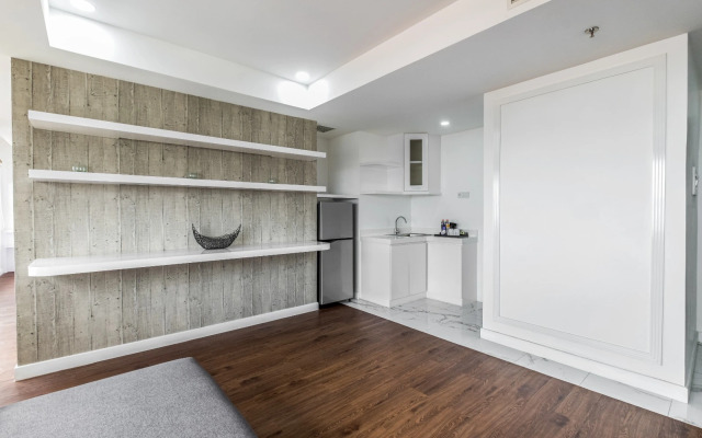 FOX Lite Royal Bay Makassar