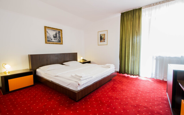 Complex Turistic Max International