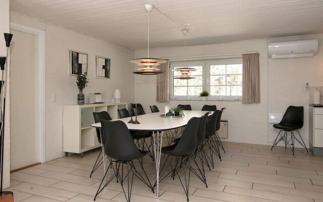 Luxurious Cabin With Pool in Ringkøbing