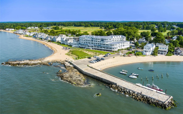 Madison Beach Hotel, Curio Collection by Hilton