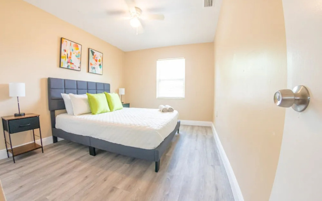 Delray House With Hot tub & Game Room