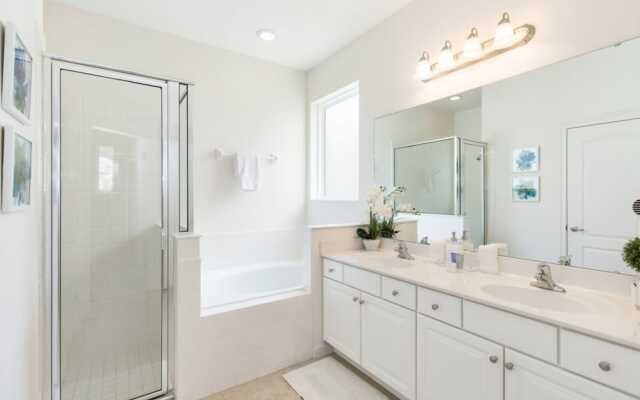 Solterra - 4148 Oaktree Drive