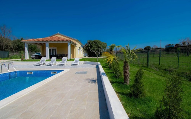 Villa for 6 persons with private pool, parking and garden in Rovinj