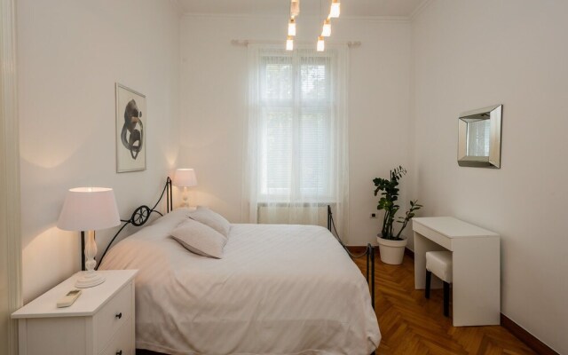 Best Luxury apt in Zagreb for 16 ppl