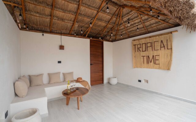 Jade Tulum