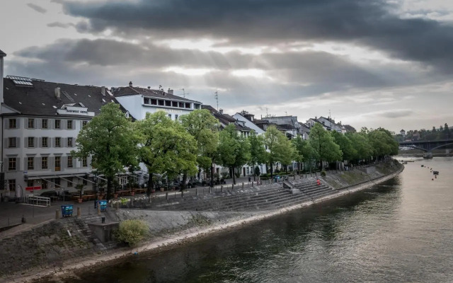 Hotel Hecht Am Rhein