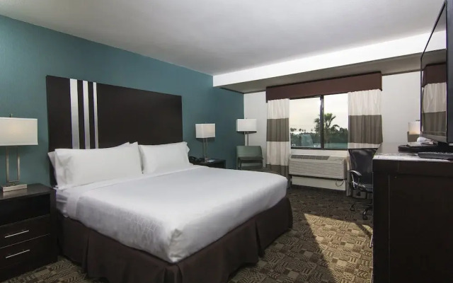 Quality Inn & Suites North- Legoland Area