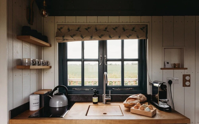 Fenland Retreats at Willow Grange Farm