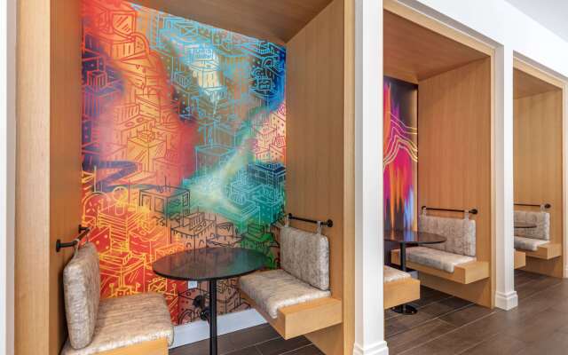 Cambria Hotel Denver Downtown RiNo
