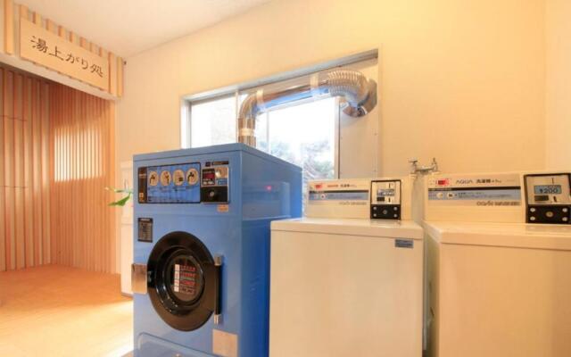 Izu Ippeki lake lakeside terrace