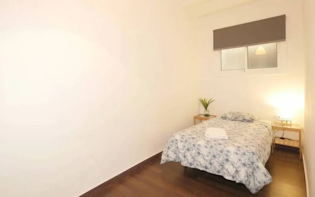 Interior Apt Center 42 El Born