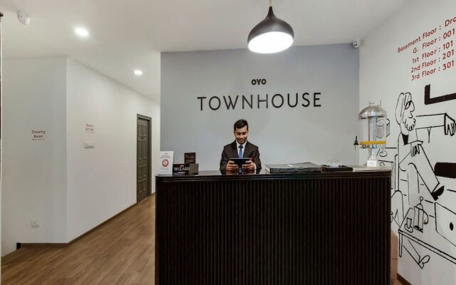 OYO Townhouse 075 Nagpur Airport