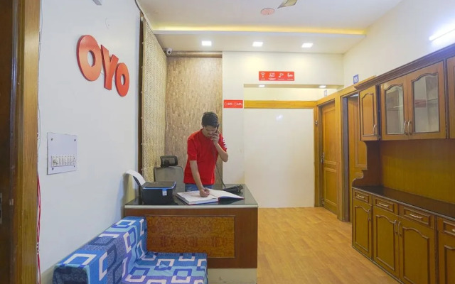 Oyo 41667 Paschim Vihar Inn