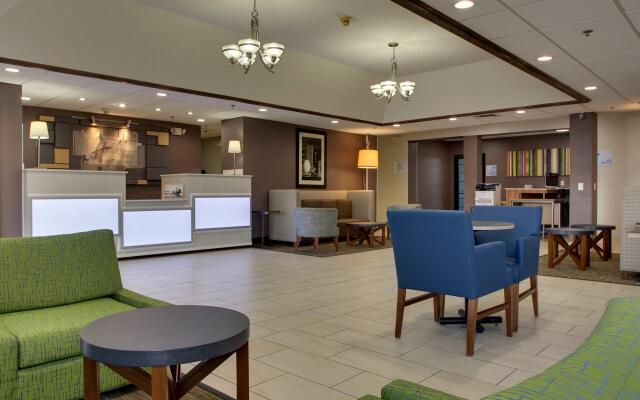 Holiday Inn Express & Suites Lebanon by IHG