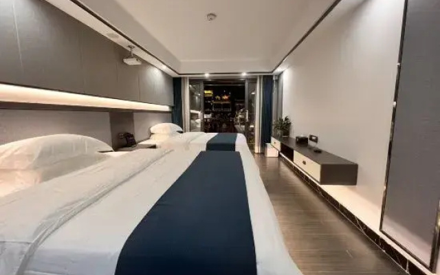 Mengyuan Diaojiaolou River View Homestay (Hongqiao Beimen Wharf Branch)