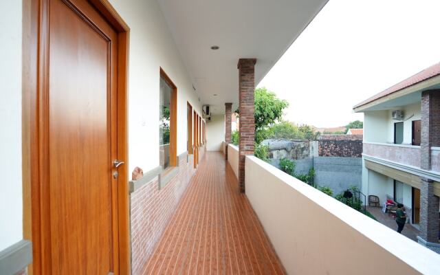 Oyo 1018 Penginapan Darma Ii