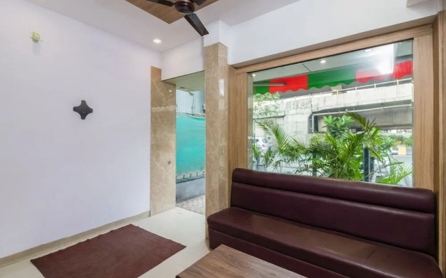 OYO 394 Hotel Panvel Palace