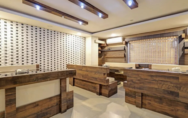 Treebo Tryst Grand Majesty