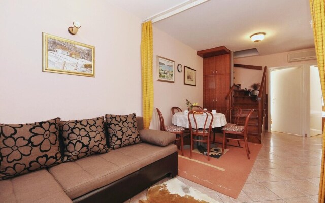 Awesome Home in Privlaka With Wifi and 2 Bedrooms