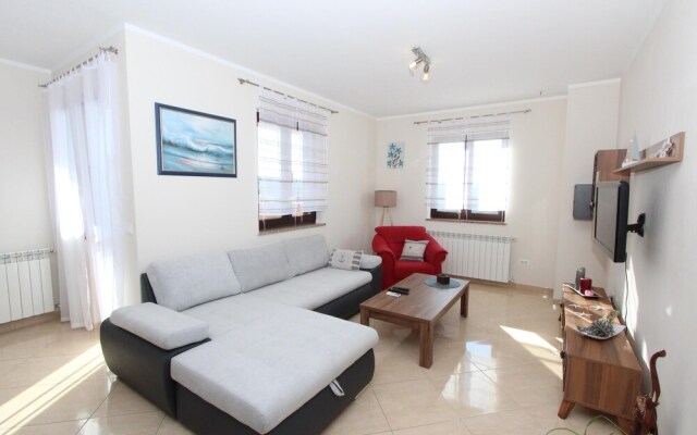 Apartment Dado