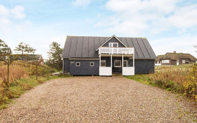 Lovely Holiday Home in Rømø Near Sea