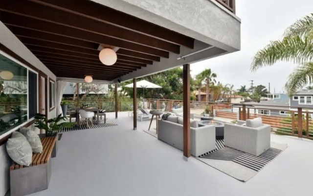 Luxury Cardiff By-the-sea Ocean View Parkhouse