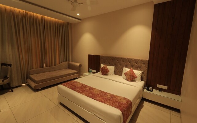 Krishna Hotel And Resort