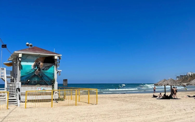 Sea Breeze Netanya Retreat by Sea N Rent