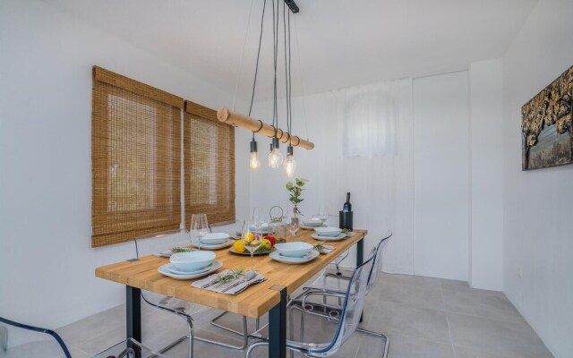 Nice Home in Klimno With Wifi and 3 Bedrooms