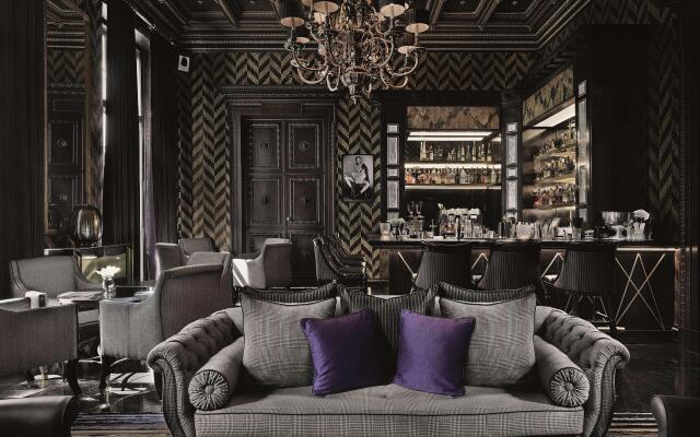 Schlosshotel Berlin By Patrick Hellmann