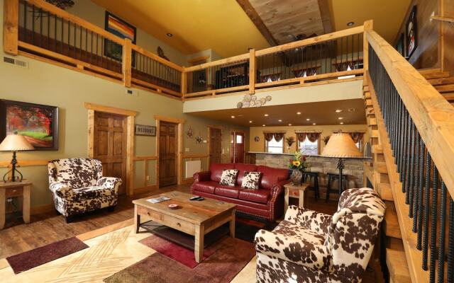 Hilltop Haven - Four Bedroom Chalet