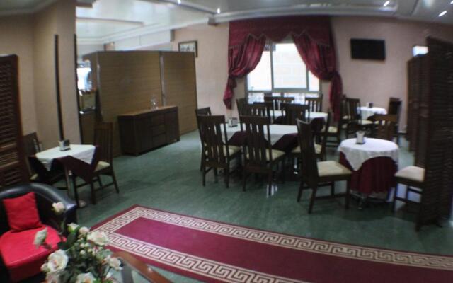 Sary's Hotel