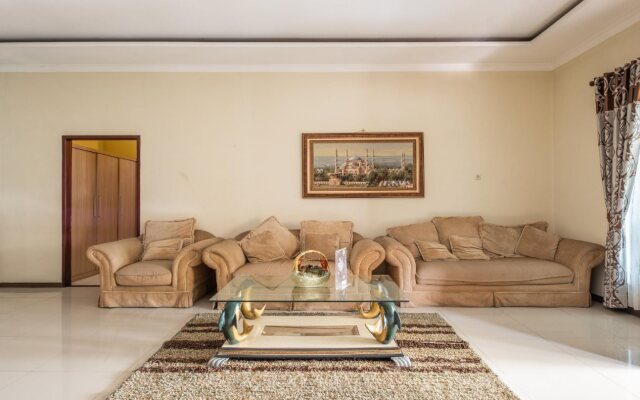 Aleyra Hotel and Villa Garut