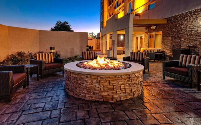 Courtyard Westbury Long Island
