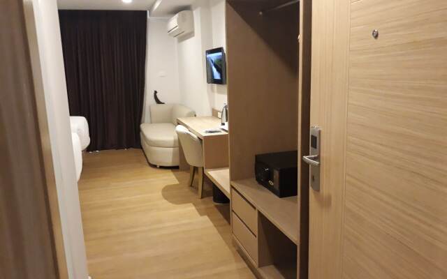 New Square Patong Hotel