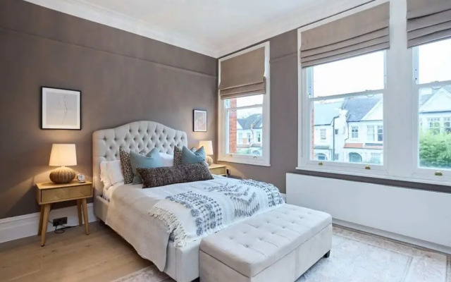 The Rosebery Retreat - Inviting 4bdr With Garden