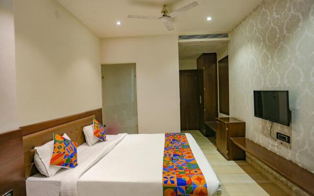 Fabhotel Sun Park