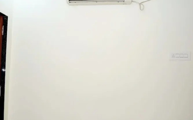 Radhe Krishna Hotel and Restaurant