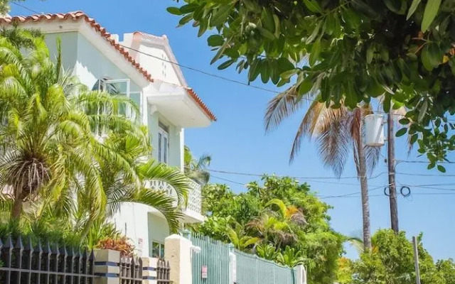 Numero Uno Beach Apartments