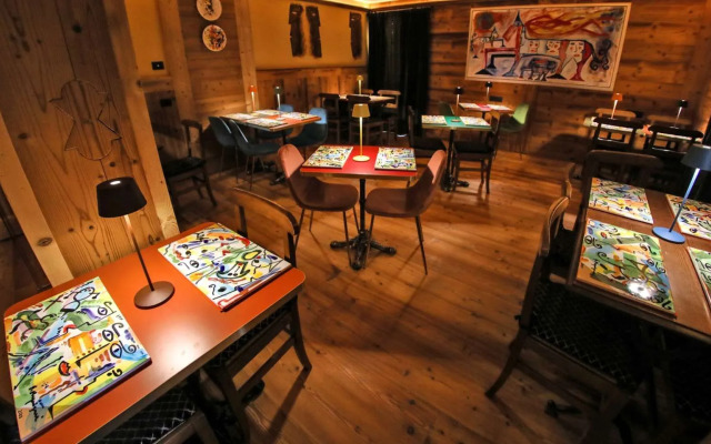 Hotel Grandes Murailles