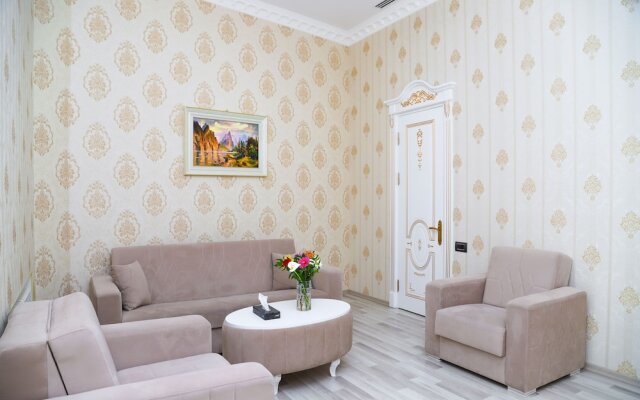 White Boutique Baku Hotel