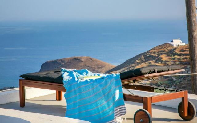 Caldera sky & sea