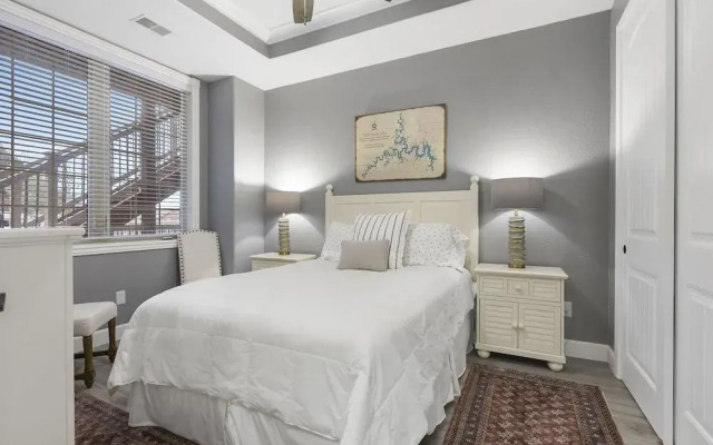 Ozark Mountain Oasis