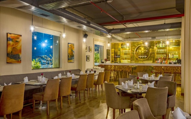 Hotel Luxe Opera NH8 - 7km from IGI Delhi Airport