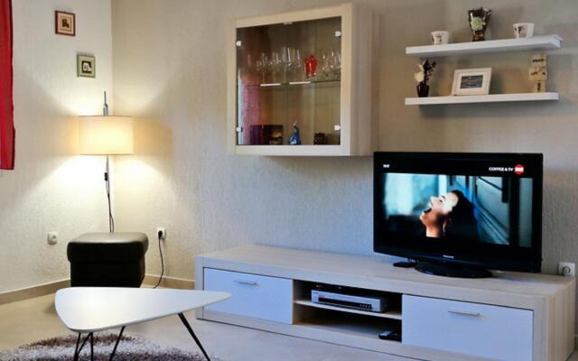 Scenic Holiday Home in Silo with Private Pool near Beach